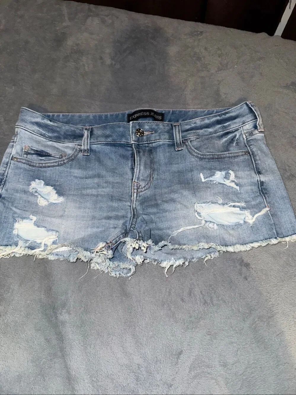 Express denim shorts size 10